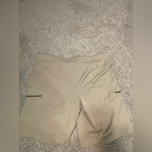 Men’s Nike khaki shorts size XL